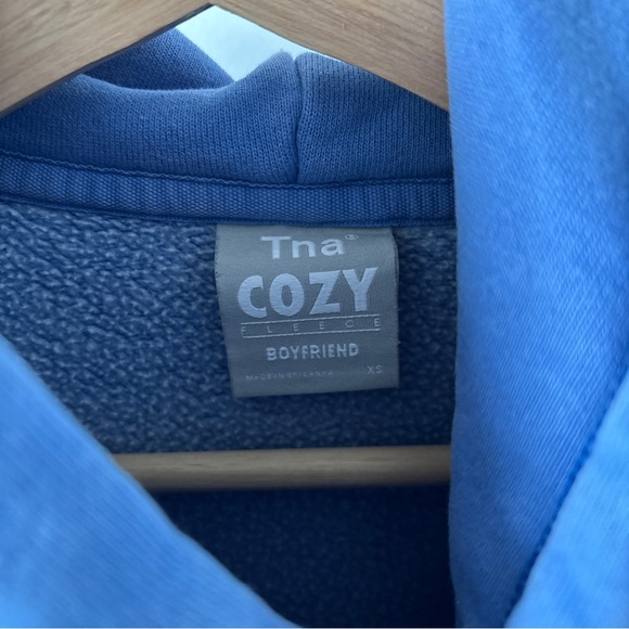 Aritzia TNA Boyfriend Blue Hoodie Sweatshirt - Picture 3 of 6